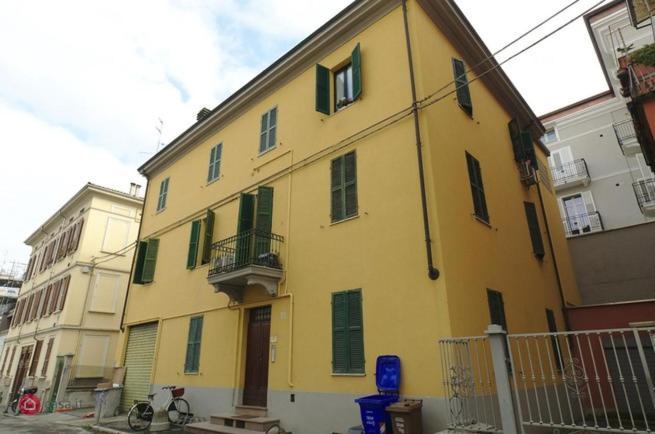 Parma: Bilocale A Due Passi Dal Centro Storico Apartment Exterior photo